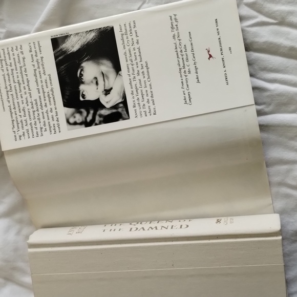 1st Edition Vampire Chronicles Ser.: The Queen of the Damned by Anne Rice 1988 - Picture 9 of 10